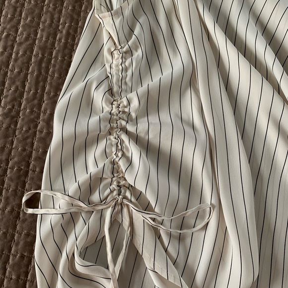 ANN TAYLOR PINSTRIPE TANK - Picture 3 of 4